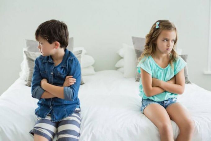 Як подолати суперництво між дітьми?