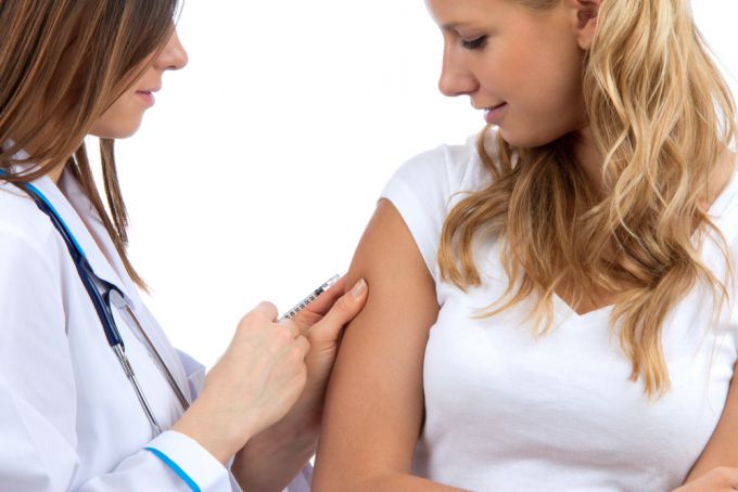 Наскільки безпечно вакцинувати дітей від грипу?
