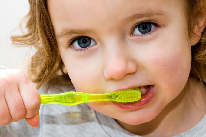 Перший раз до стоматолога: Яким він має бути для дитини?