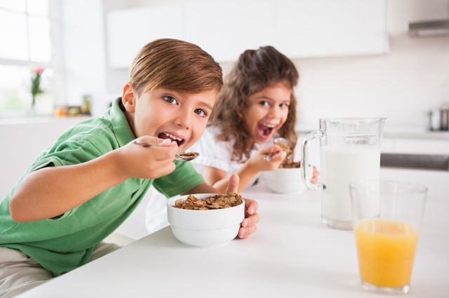 Сніданок школярів впливає на їхню успішність